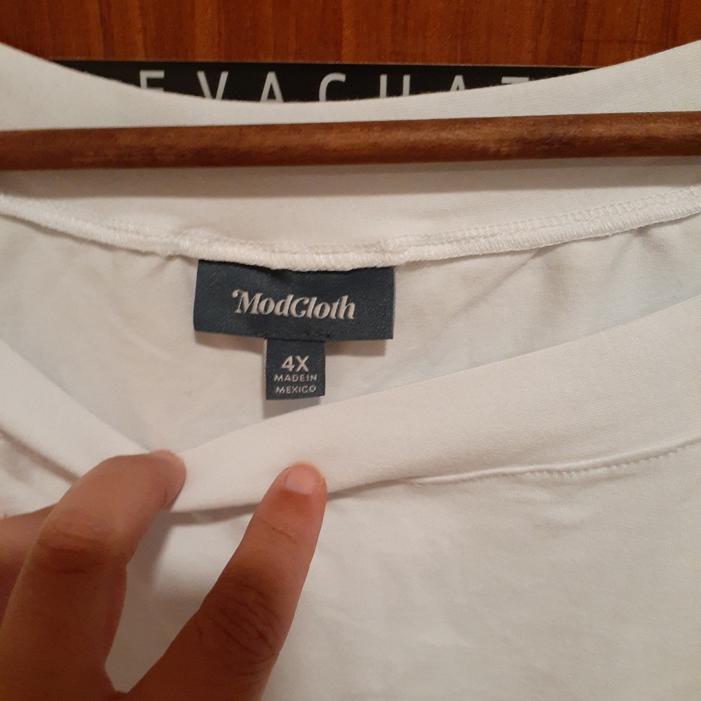 Modcloth Not So Basic Tee 4x Euc - image 3